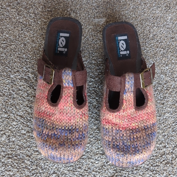 lei Shoes - Vintage Y2K LEI Bundleup Knit Yarn Mary Jane Wooden Clog